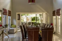 Village Boutique Hotel - 3 tähden