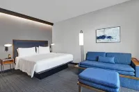 Courtyard Hamilton Hotels in Hamilton