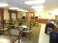 Country Inn & Suites by Radisson Bismarck Waterpark - breakfast