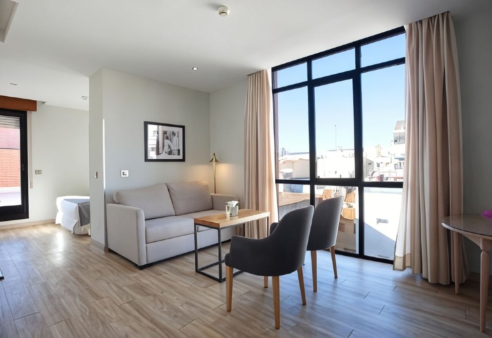 4. 에스파호텔 플라..