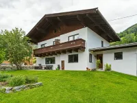 Chalet Bramberg Near Ski Slopes