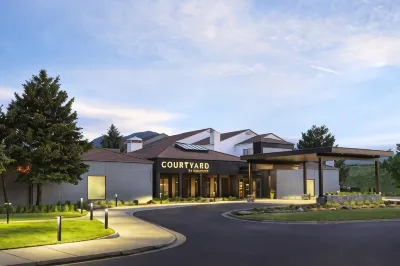 Courtyard Boulder Hotel dekat Folsom Field