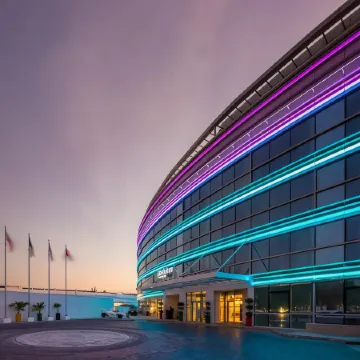 Park Inn by Radisson Dubai Motor City Отели рядом с достопримечательностью «Дубай Спортс Сити»