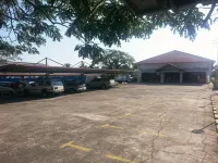 Sanbay Hotel - parking