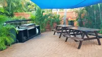 Coconut Grove Holiday Apartments