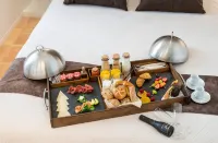 Porta Nova Suites Altea - Adults Only - 朝食