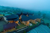 The Dewi Eco Bamboo Villa Hotels near Photoshoot Lakeview