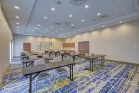 Holiday Inn Express & Suites Charlotte Southwest