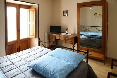 San Nicolò Holiday Home Hôtels à : Santa Domenica Vittoria