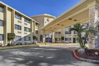 Comfort Inn & Suites Rocklin - Roseville Hotels near Wilderness Archery Inc.