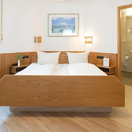 Akzent Hotel Meerfräulein Hotels in Wemding