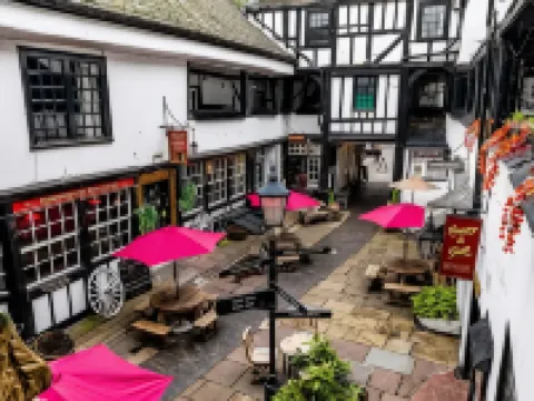 The New Inn by Roomsbooked Hotels in Gloucester