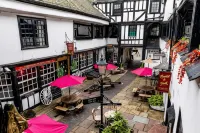 The New Inn by Roomsbooked