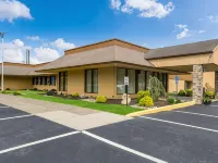 Fairmount Inn & Suites - Stroudsburg, Poconos Hotels in Smithfield Township