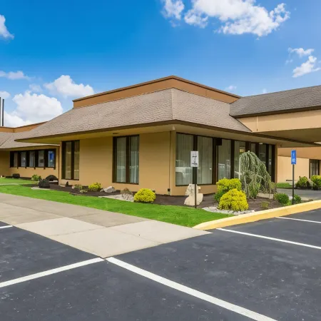 Fairmount Inn & Suites - Stroudsburg, Poconos