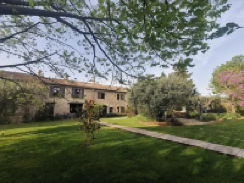 Mas de la Gramillère Hotels in Barbentane