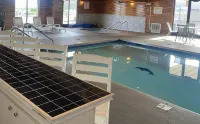 Village Inn on the Lake - Pools