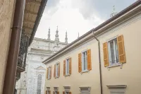 Viavì by Rent All Como