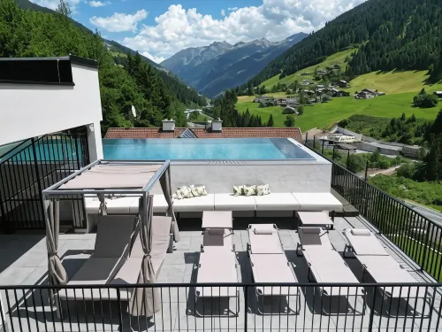 Hotel Sunshine Superior "ADULTS ONLY" Ischgl - Kappl Hotel di See