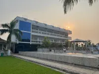 Rangauti Resort - Pool