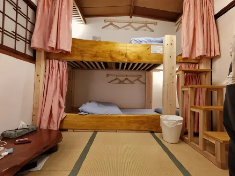 Hostel Caranashi
