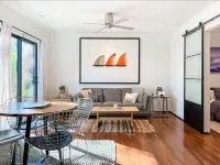 The Meiners Daughter - Beautiful Modernist 1 Bed