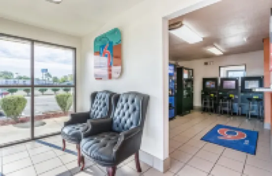 Motel 6 Lumberton, NC