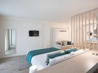 Almada Wine House Hotels near Cardosas Square