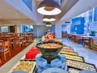Oft Alfre Hotels - Goiânia Hotels near Buritis Park