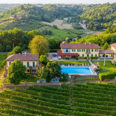 Cascina Desderi Отели в г. Асти