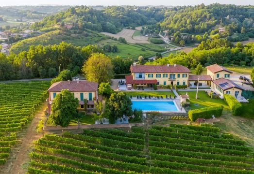 카시나 데스데리 썸네일