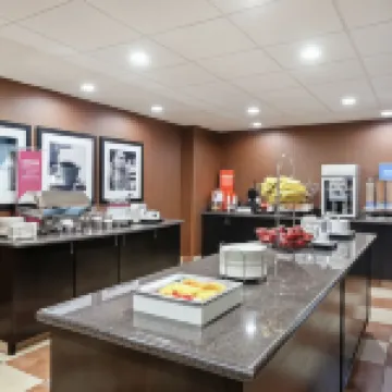 歡朋酒店及套房弗雷斯諾西北店