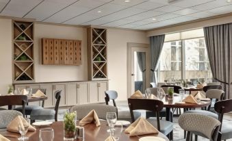 DoubleTree by Hilton McLean Tysons