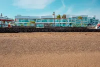 Hotel Lava Beach