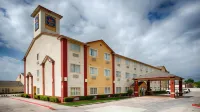 Best Western Greentree Inn  Suites Hotel a Moore