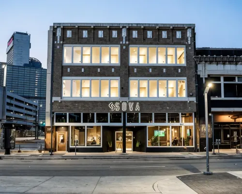 Sova Micro-Room & Social Hotel Hoteles cerca de Museo Sixth Floor