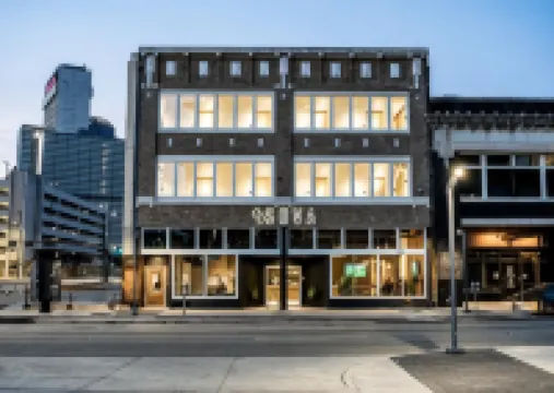 Sova Micro-Room & Social Hotel Hotels near Dallas Arts District