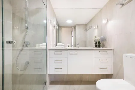 Main Beach Views! Отели рядом с достопримечательностью «Мейн Бич»