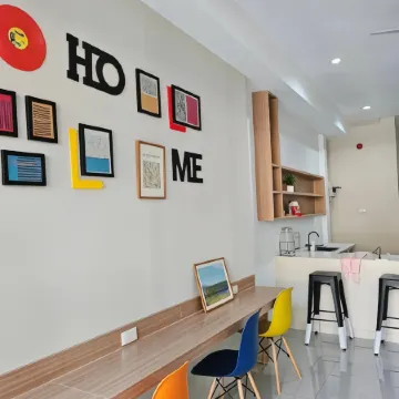 BeHome and Hostel Отели рядом с достопримечательностью «Рынок Warorot»