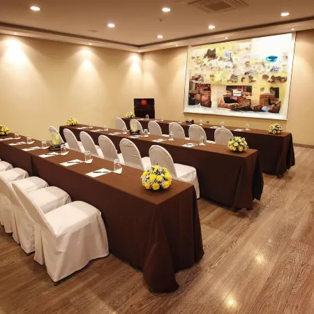 Hotel Reina Isabel