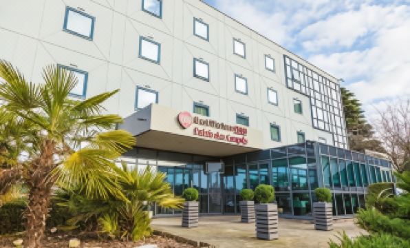 Best Western Plus Evreux Palais Des Congrès - Housity