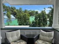Hilo Bay Oceanfront Bed and Breakfast - Scenic