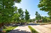 Changxing Xingxiangju Hotel Hotels in Ancient Ginkgo Promenade