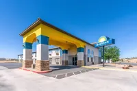 Days Inn by Wyndham Los Lunas - Wifi