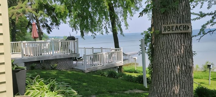 Cozy 3-bedroom cabin in wonderful Perham with WiFi, AC and great fishing! Hotels in Otter Tail County