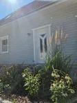 Vacation home by the lake with sauna, barbecue and close to the beach