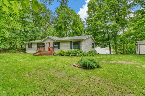 Cabin on Pearl Lake minutes from DL