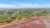 Seashell by the Seashore: Cozy 1BR Cottage Steps from Private Sandy Beach - 2-Star