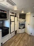 Cozy 2-bedroom caravan in nice Cleburne with AC, WiFi