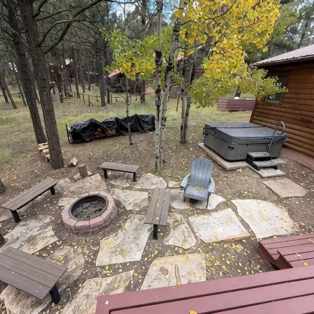 Newly Renovated, Near Country Club and Ski Resort, fiber internet & Hot tub*